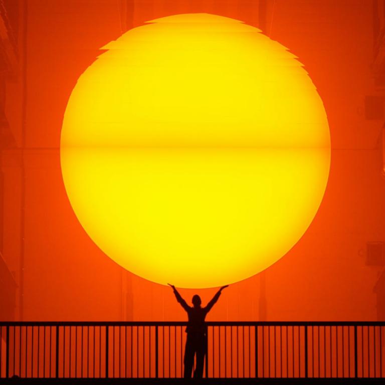 Olafur Eliasson The Weather Project , Tate Modern, Londres, 2003