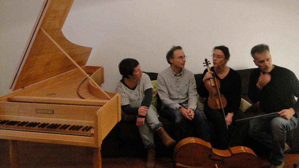 4 musiciens avec leur instrument