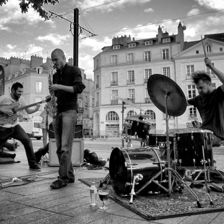 Le groupe Sidony Box