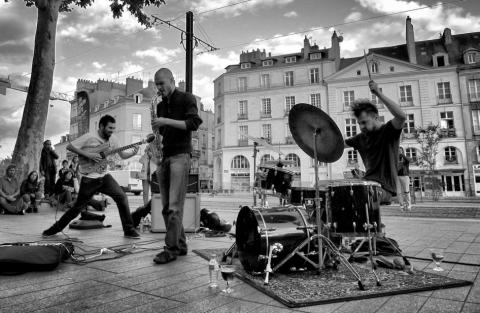 Le groupe Sidony Box